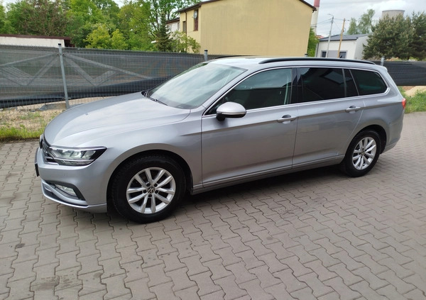 Volkswagen Passat cena 69900 przebieg: 160000, rok produkcji 2020 z Będzin małe 562